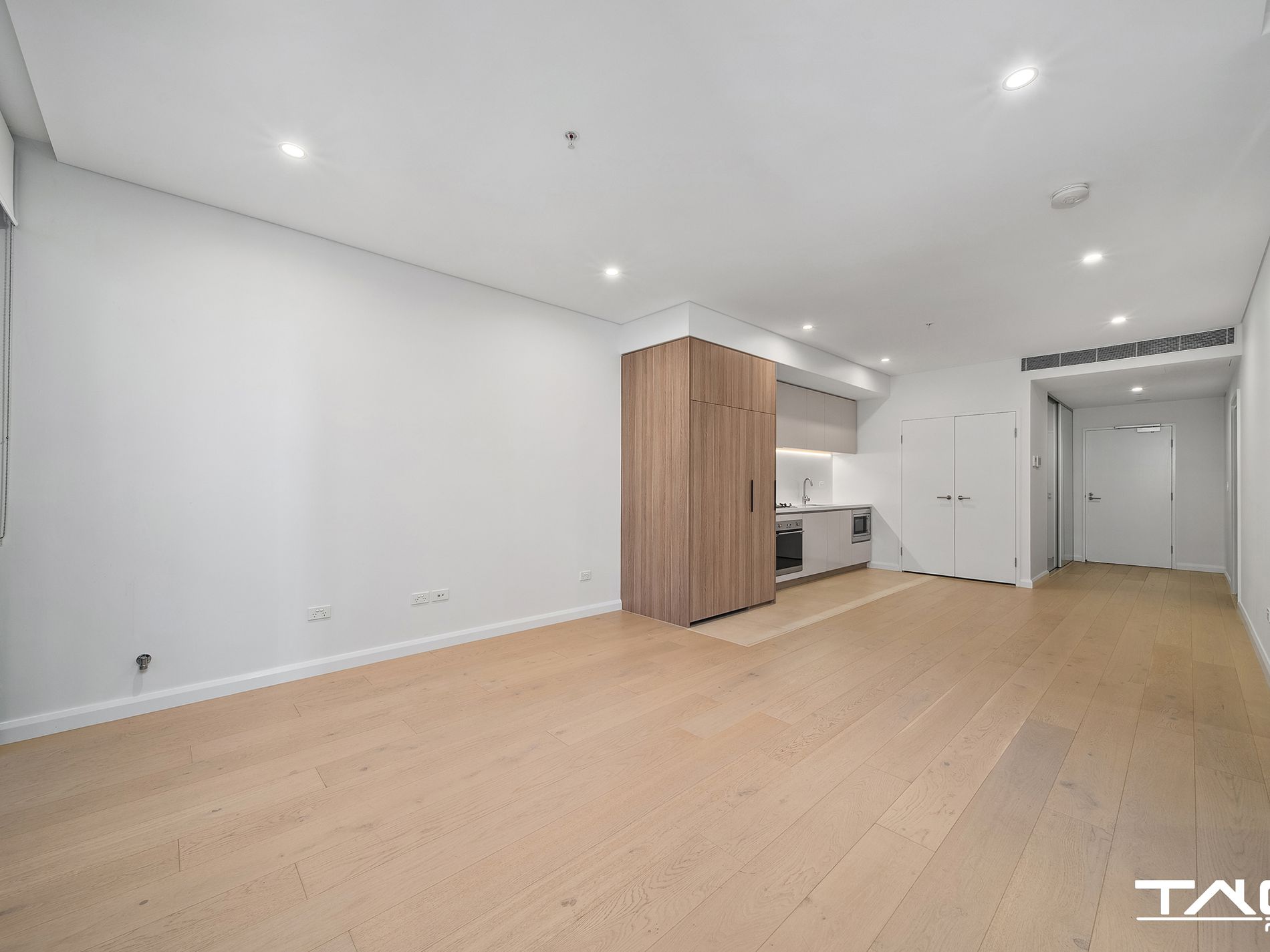 543 / 9 Maple Tree Road, Westmead