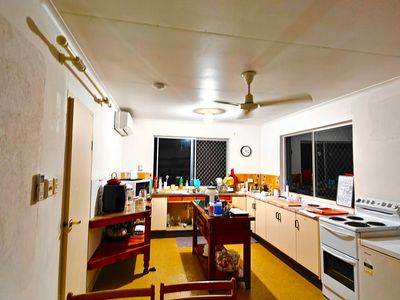 3 OLIVE STREET, Manoora