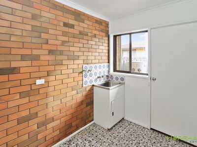 1 / 15 Schwarz Avenue, Horsham
