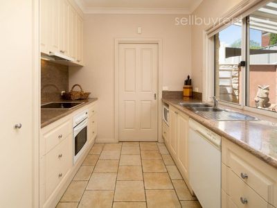 42 CRAIG DRIVE, Bellbridge