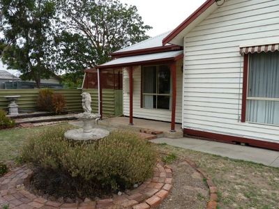 7 Edward Street, Horsham