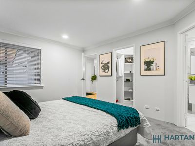 15 Mcgillivray Gardens, Winthrop