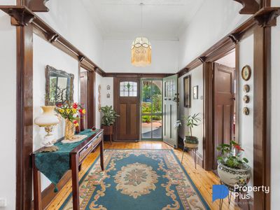 11 Peel Street, Charlton