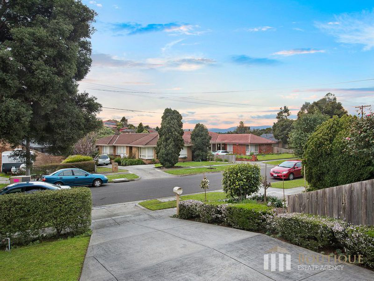 12 Huxley Avenue, Dandenong North
