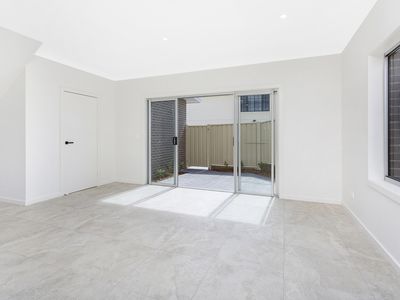 1 / 28 Lord Howe Avenue, Shell Cove
