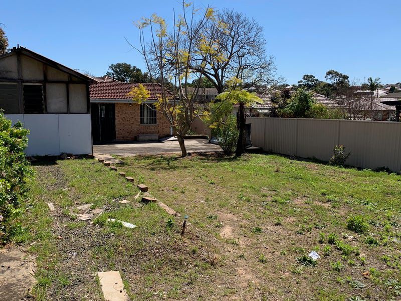 201 Moorefields Road, Roselands
