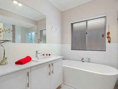 15 Seaside Avenue, Yanchep