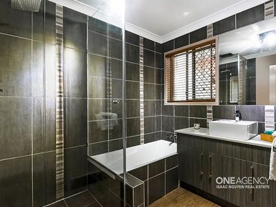 23 Stuart Pl, Forest Lake