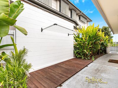 2 / 6 Brookside Road, Labrador