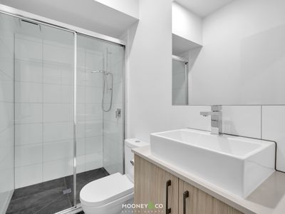 2 / 12 Mundaring Drive, Cranbourne