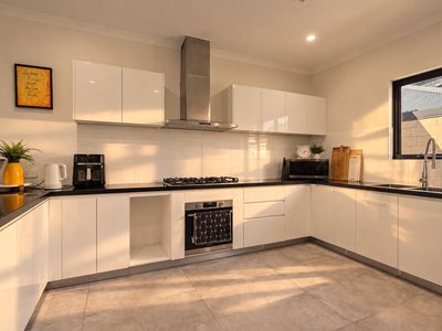 28 Fulman Way, Lynwood