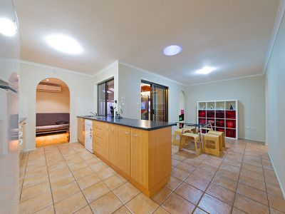 17 Loughrea St, Tingalpa
