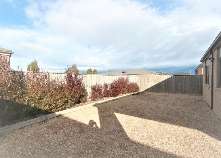 9 Yaleri Rise, Werribee