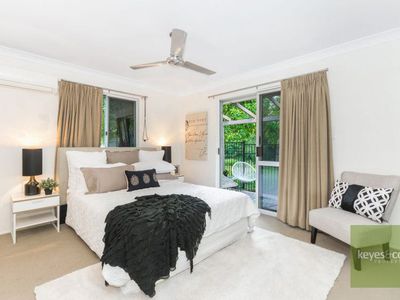 9 Casuarina Drive, Annandale