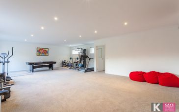 21 Sugarloaf Road, Beaconsfield Upper