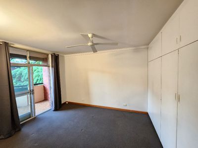 10 / 12 Eric Street, Como