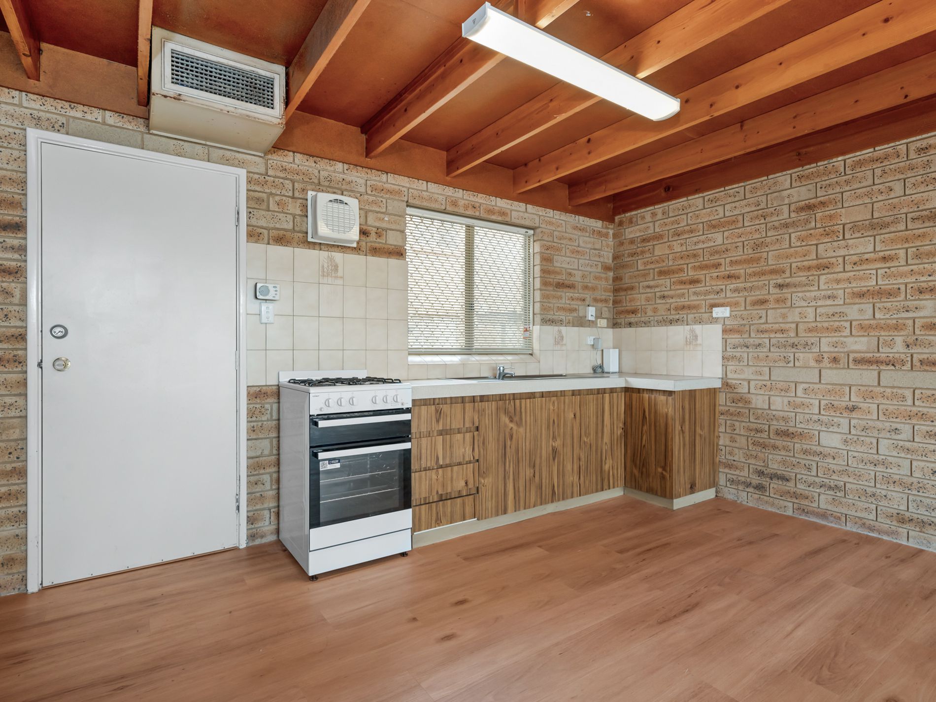 3 / 2 Carrington Street, South Kalgoorlie