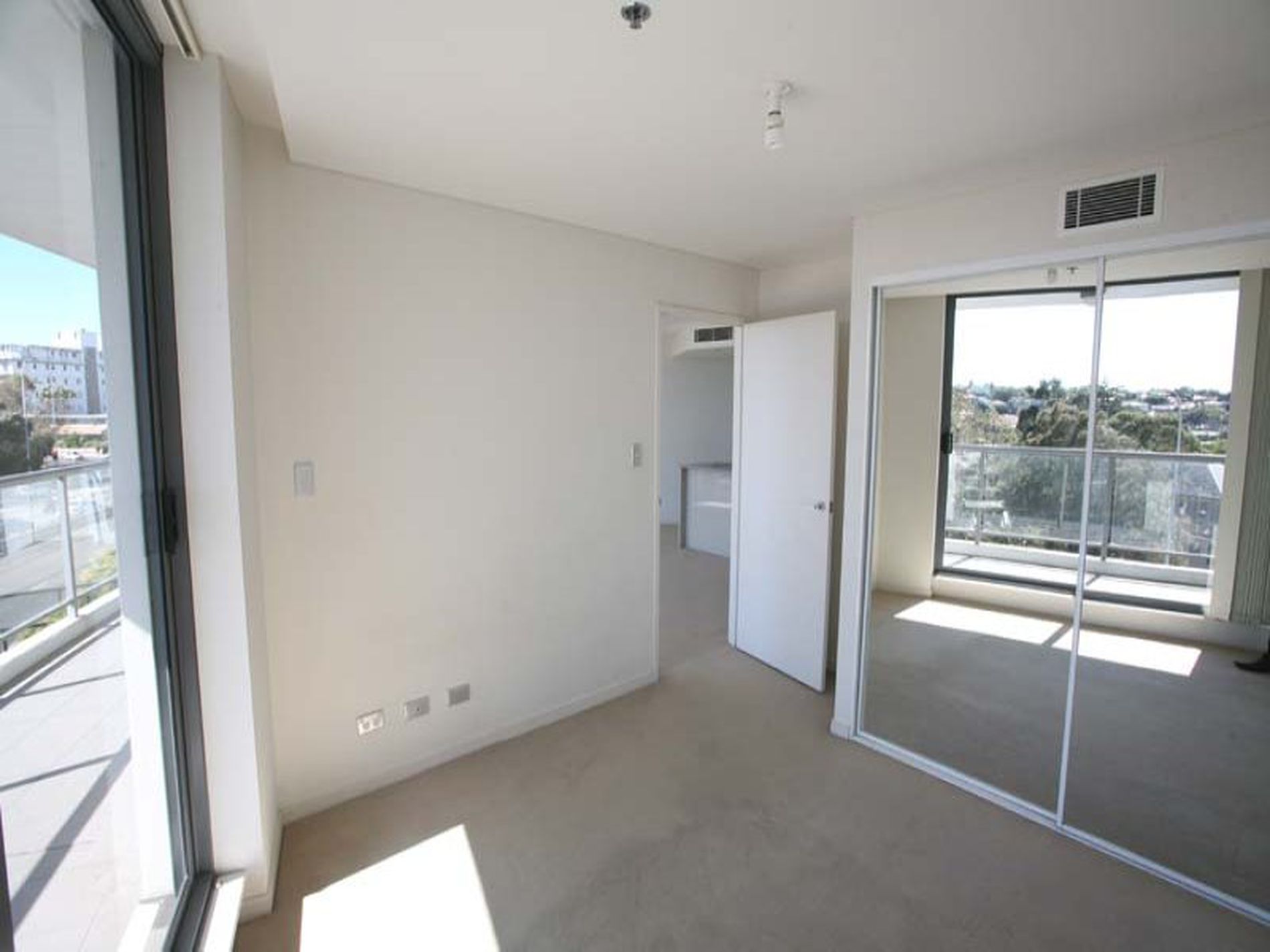 404 / 1 Adelaide Street, Bondi Junction