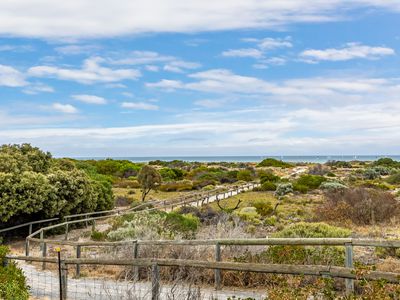 20 Oceanview Drive, Taperoo