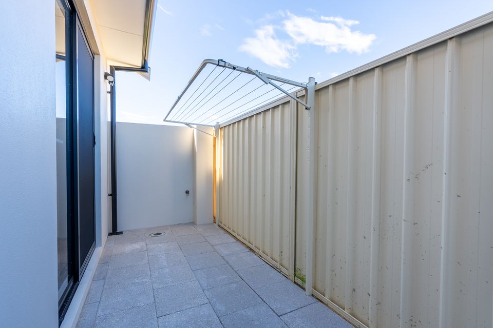 1 / 116 Gloucester Ave, Shoalwater