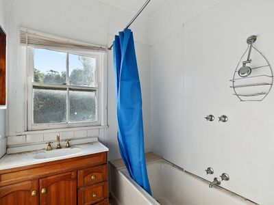 13 DELHI STREET, Seymour