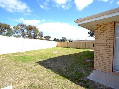 56 Ellamere Retreat, Maddington