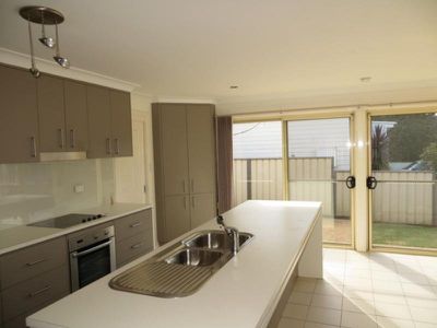 1 / 12 England Street, West Wollongong