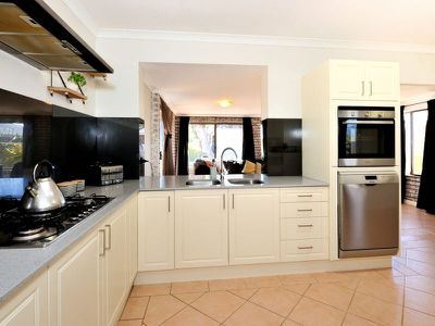 34 Hawker Street , Safety Bay