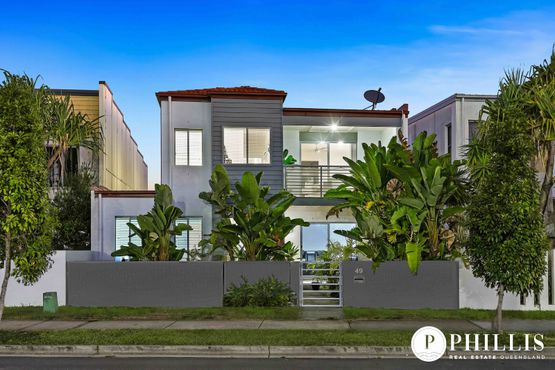 49 Sickle Avenue, Hope Island