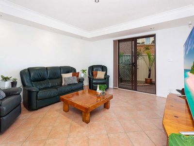 8 Amara Place, Oak Flats