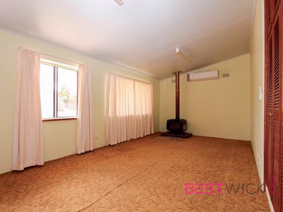 8 Cross Street, Bathurst
