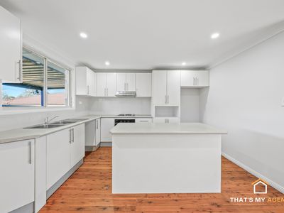 1 Barnfield Place, Dean Park