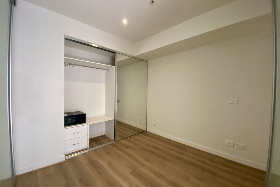 1020 / 572 St Kilda Road, Melbourne