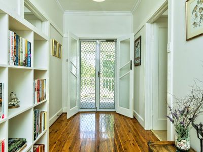 8 Ready Street, Rutherglen