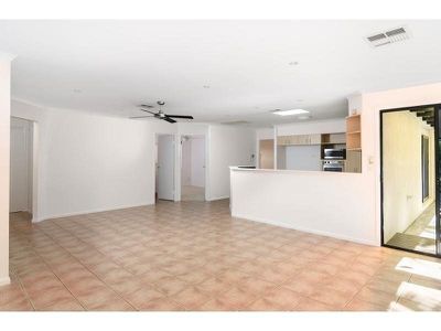 16 Dun Street, Tewantin