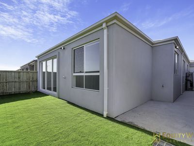 85 Pienza Road, Fraser Rise