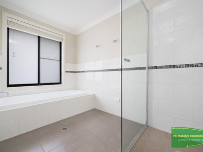 9 Piggott Place, Blayney