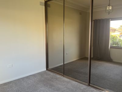 1 / 74 Weringa Avenue, Lake Heights