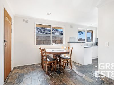 1 Halstead Court, Cranbourne