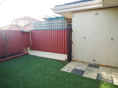 7/30 Canara Road, Westminster