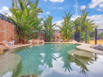 10 Rose Street, Gunn