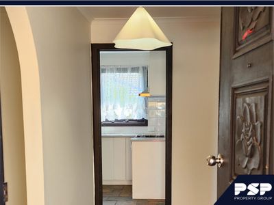 16 Quarbing Street, Werribee