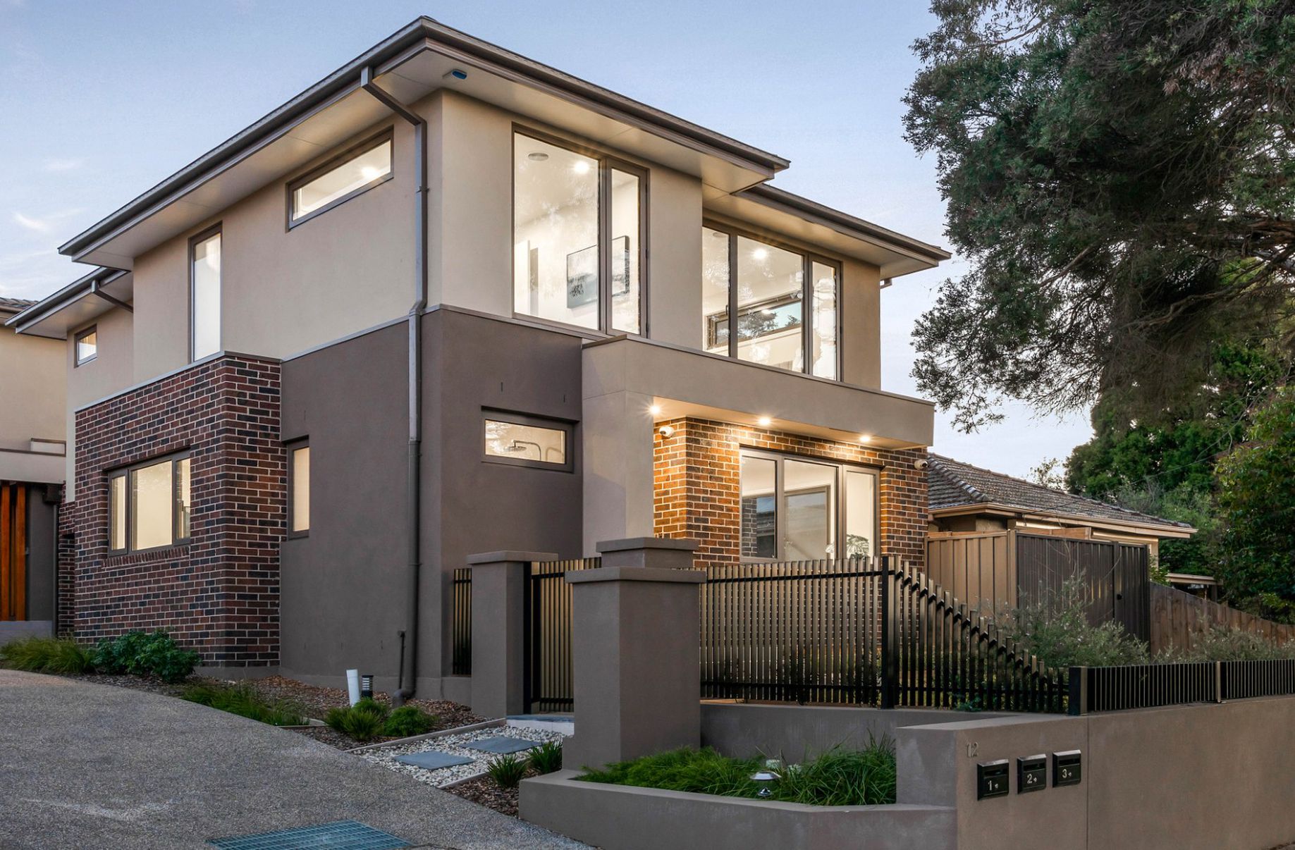 1 / 12 Ascot Street, Doncaster East