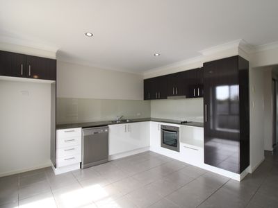 7 Bowerbird Street, Deebing Heights