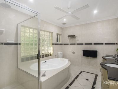 14 Regatta Crescent, Douglas