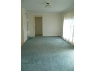 2 / 3 Pratt Court, Bell Post Hill