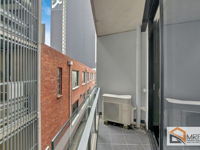 204 / 33 Claremont Street, South Yarra