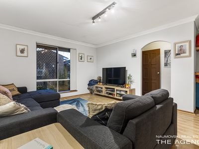 7 / 4 Lee Place, Noranda