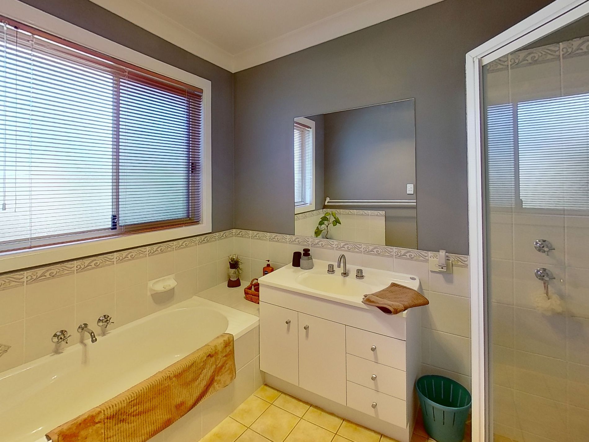 6 Lancaster Park Place, Dubbo