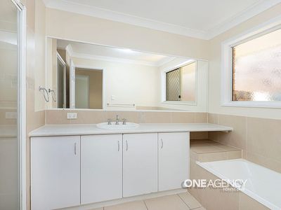 8 Lockyer Court, Forest Lake